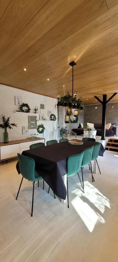 Holiday home Sea-renity 23 Met Sauna En Jacuzzi *
