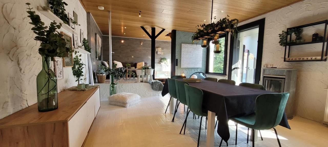Holiday home Sea-renity 23 Met Sauna En Jacuzzi *