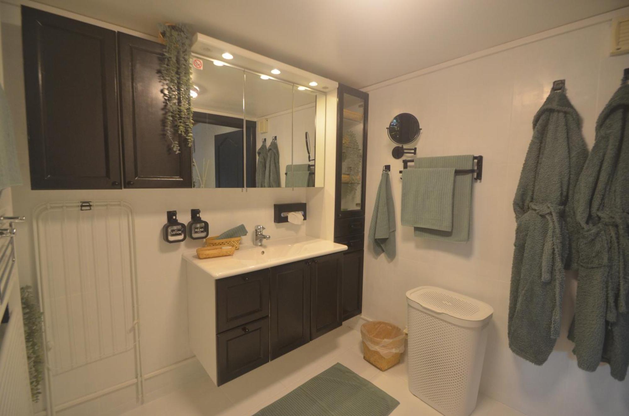 Sea-renity 23 Met Sauna En Jacuzzi *