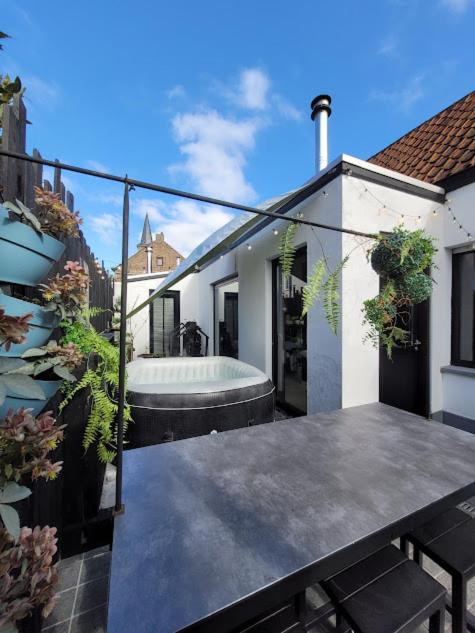 Holiday home Sea-renity 23 Met Sauna En Jacuzzi Eggewaertscappelle